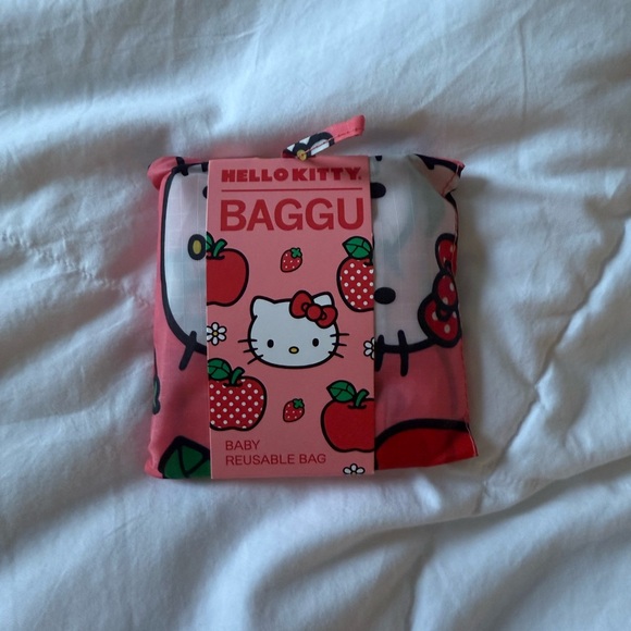 NWT BAGGU X SANRIO BABY REUSABLE IN HELLO KITTY APPLE - Picture 1 of 2